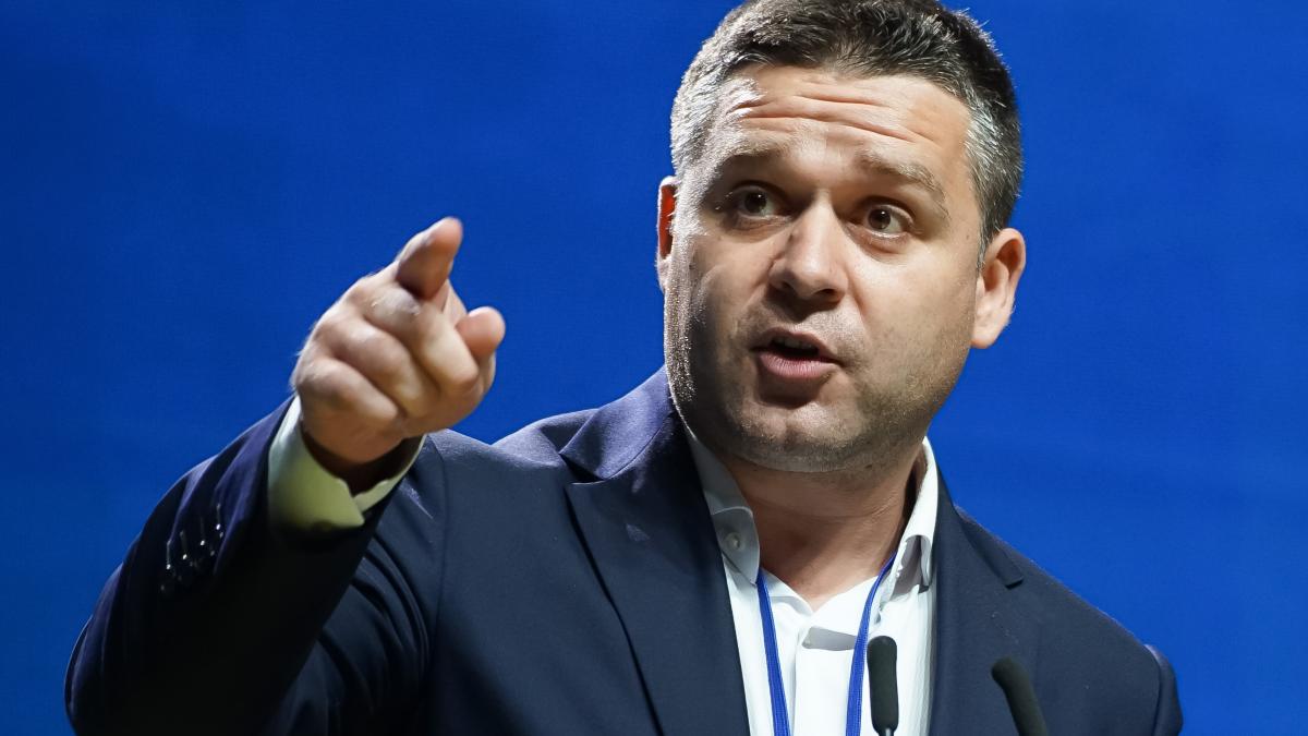 Ciucu, mesaj către Armand: Am rugămintea ca pentru o perioadă să ne ignorăm reciproc