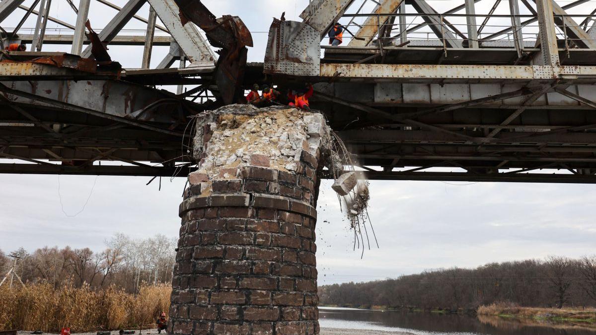 Război în Ucraina, ziua 254. Rusia continuă să lovească infrastructura. 4,5 milioane de persoane au rămas fără electricitate 