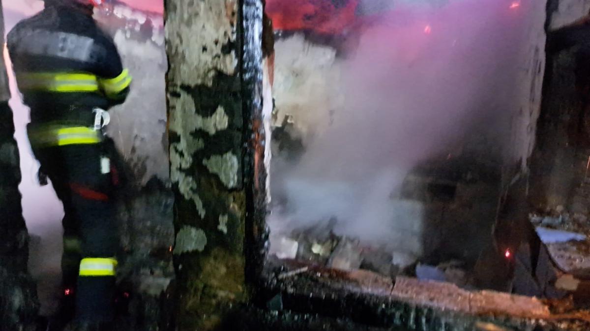 Femeie găsită carbonizată în propria casă
