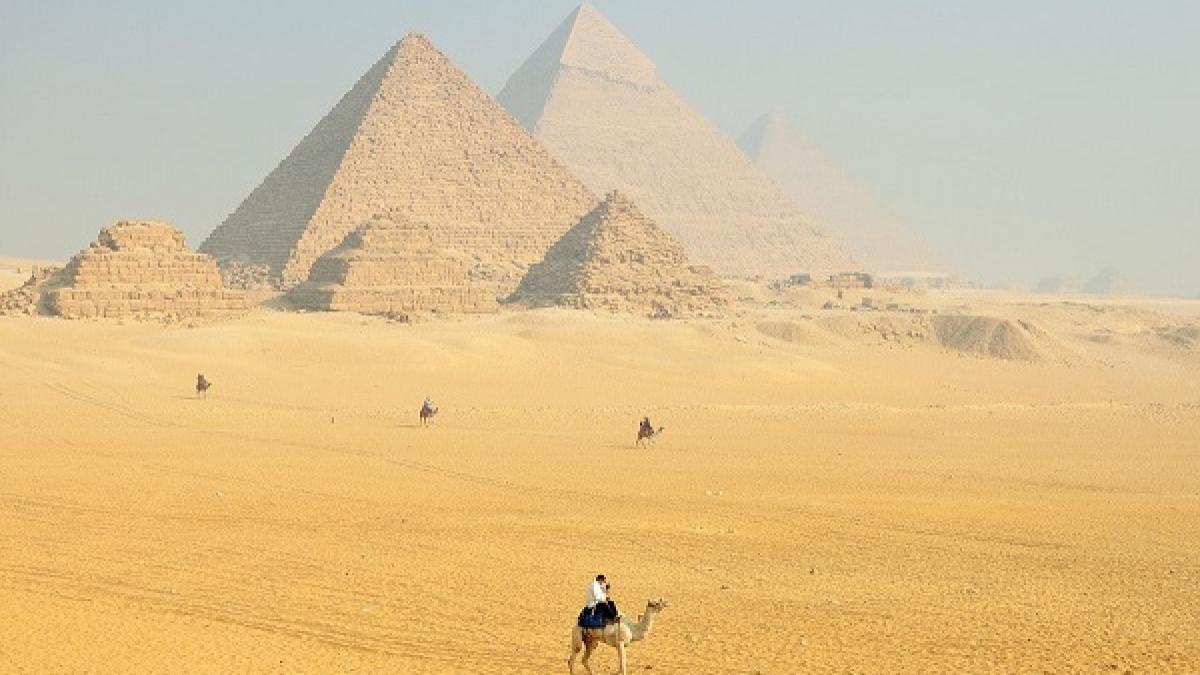 Egipt. A fost descoperit un tunel secret ce ar duce la mormântul Cleopatrei