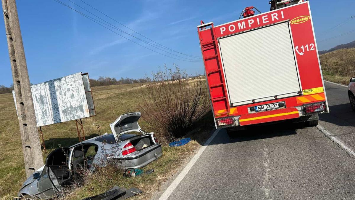 Accident grav în Argeș. O femeie și trei fetițe au fost rănite