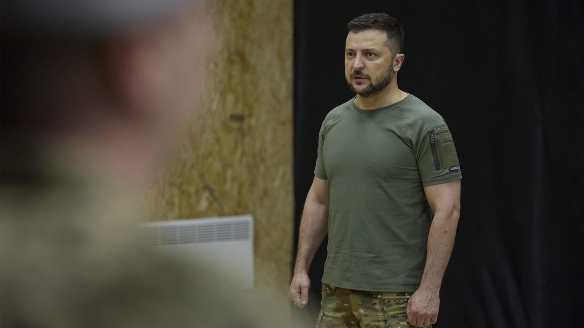 Război în Ucraina, ziua 264. Volodimir Zelenski vizitează orașul Herson