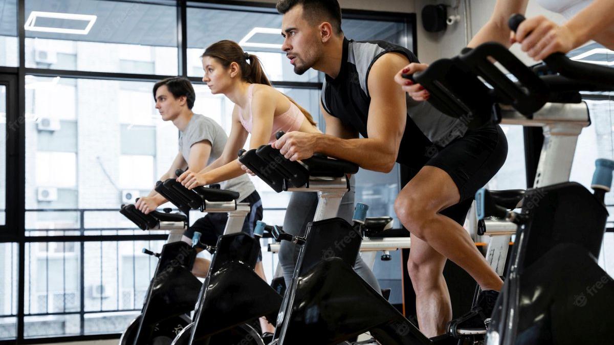 O adolescentă de 17 ani a murit subit la o sală de fitness din Alba
