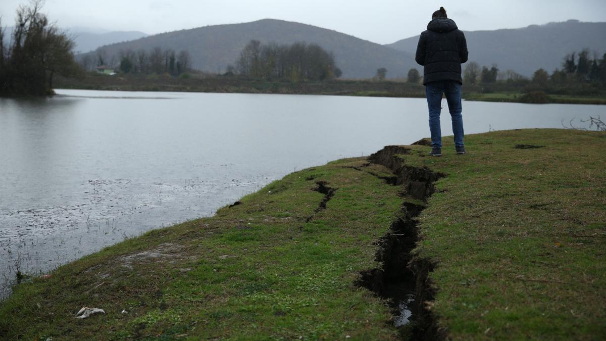 Înfricoșător! A crăpat pământul în Turcia în urma cutremurului din 23 noiembrie. Iată imaginile