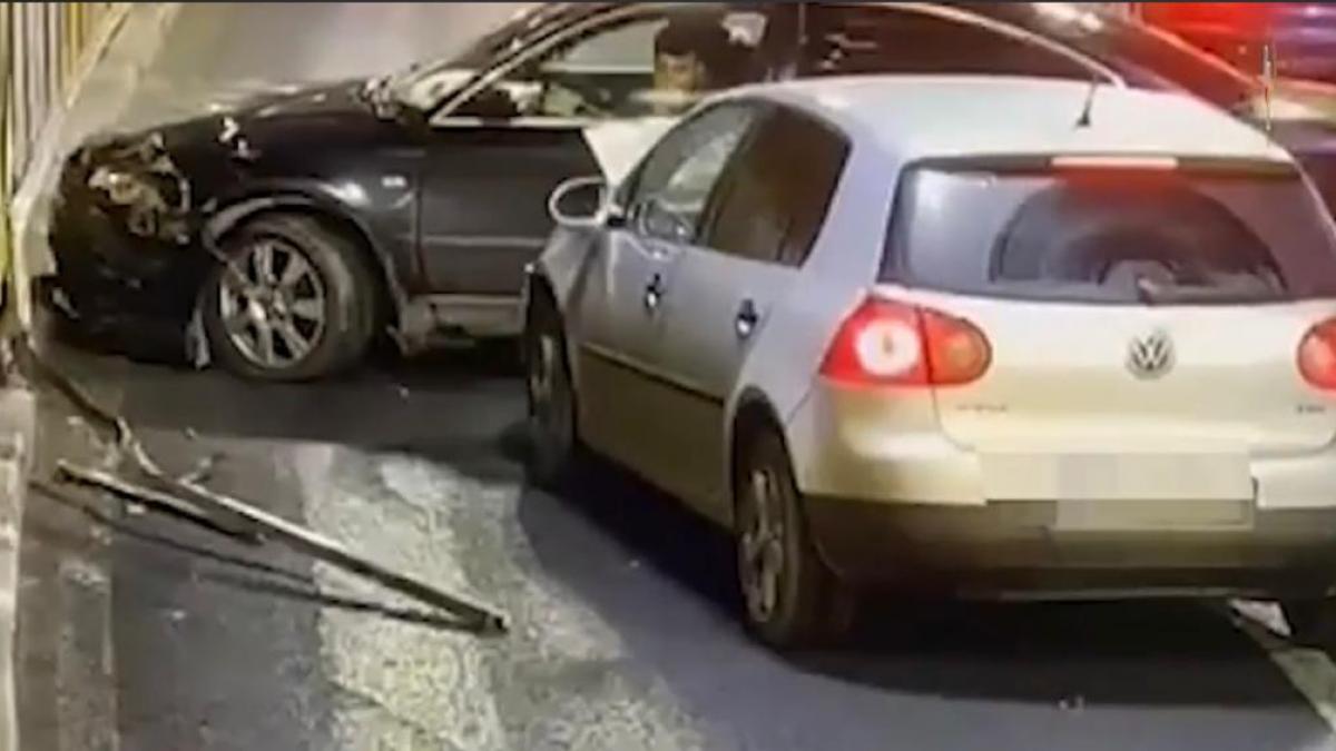 Încă un accident în Pasajul Unirii! Iată imaginile cu șoferul fugind de la fața locului