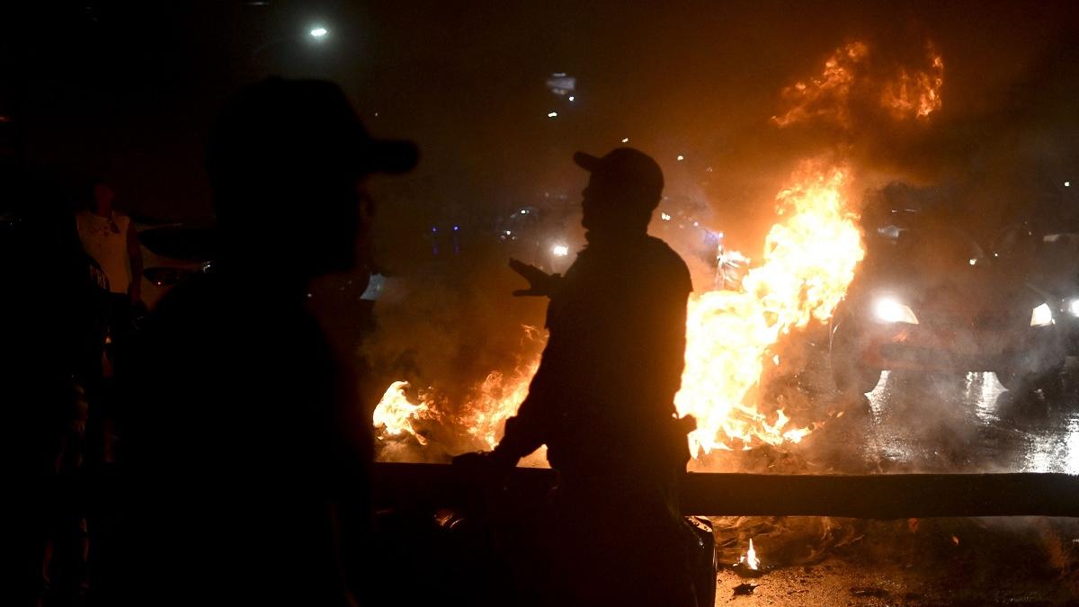 Brazilia în flăcări! Adepții lui Bolsonaro atacă Poliția