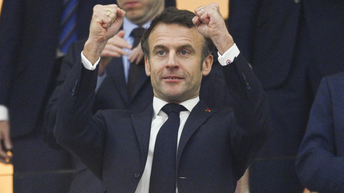 Emmanuel Macron susține naționala Franței direct în Qatar