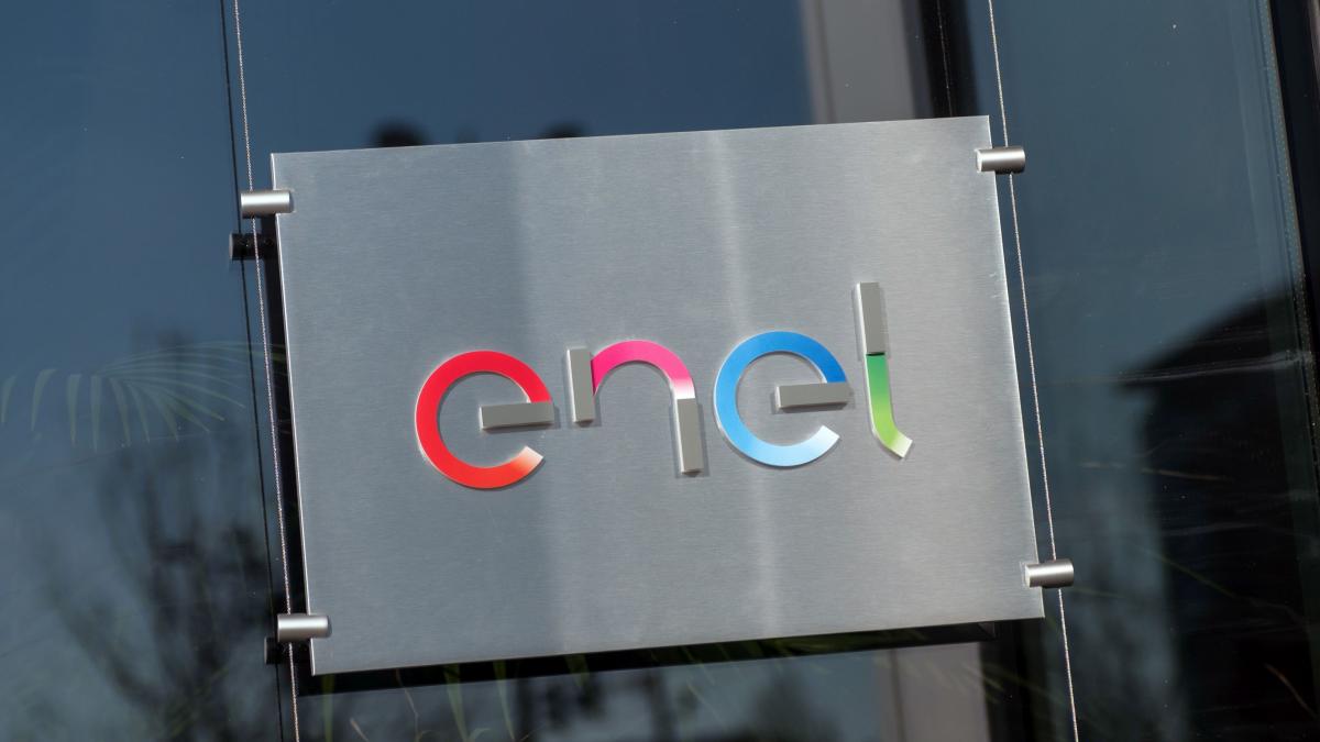 Enel face precizări IMPORTANTE pentru clienții casnici. Cât vor plăti pentru electricitate și gaze naturale.  Unde se depun documentele