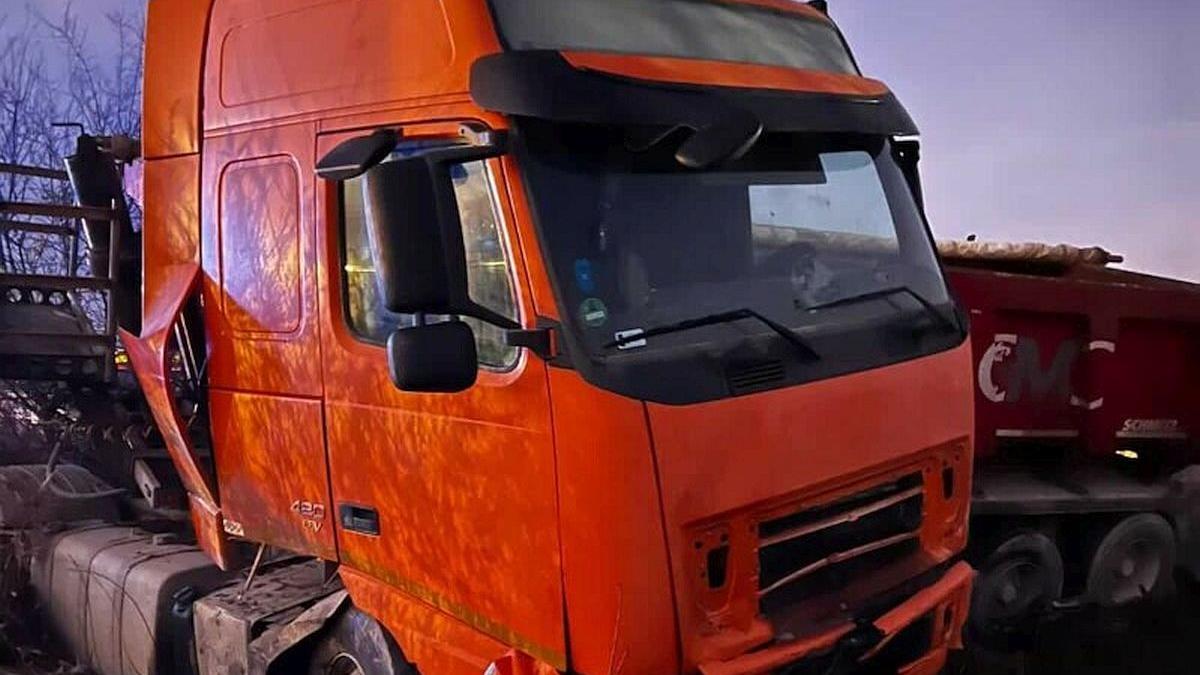 Accident GRAV pe DN 66, în Gorj. Două persoane au rămas încarcerate
