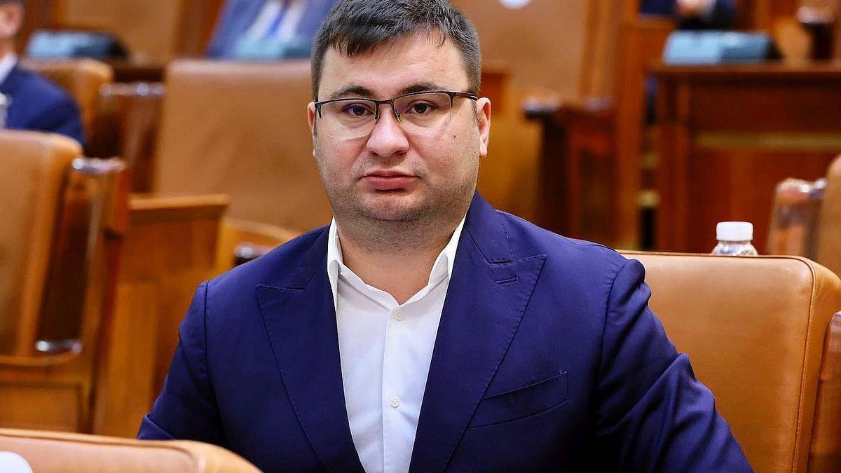 Propunere trăsnită, venită din Parlament: pașapoarte diplomatice pentru primari!