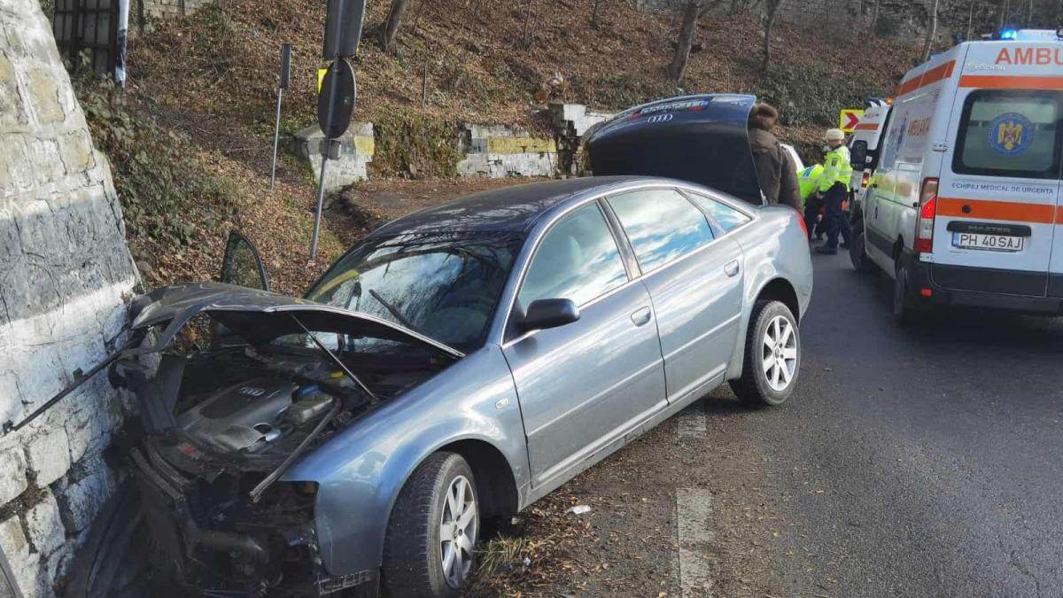 Accident pe DN 1, în Posada. Trafic restricționat pe sensul de mers spre Brașov
