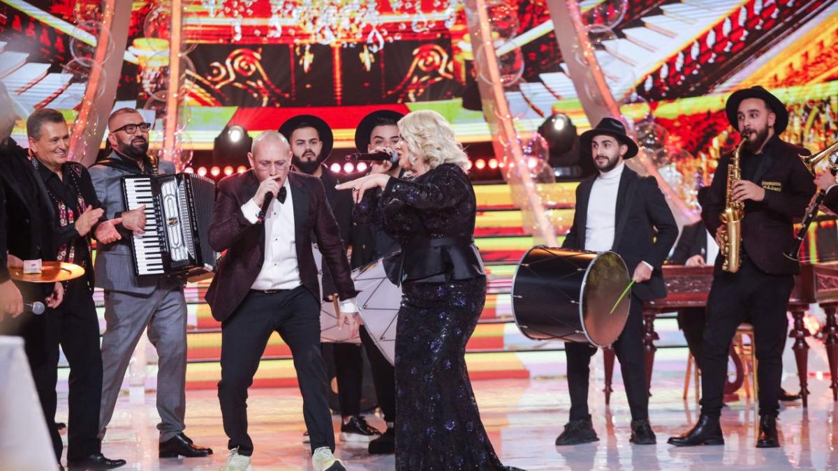 Revelionul cel neBUN aduce la Antena 1 cel mai tare concurs de revelioane! Liviu și Andrei se întrec cu Nea Mărin pentru o porție dublă de distracție