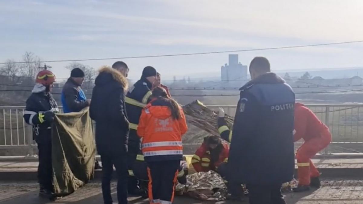 UPDATE Crimă CUMPLITĂ la Botoșani. O adolescentă a fost înjunghiată în plină stradă. Atacatorul a fost arestat