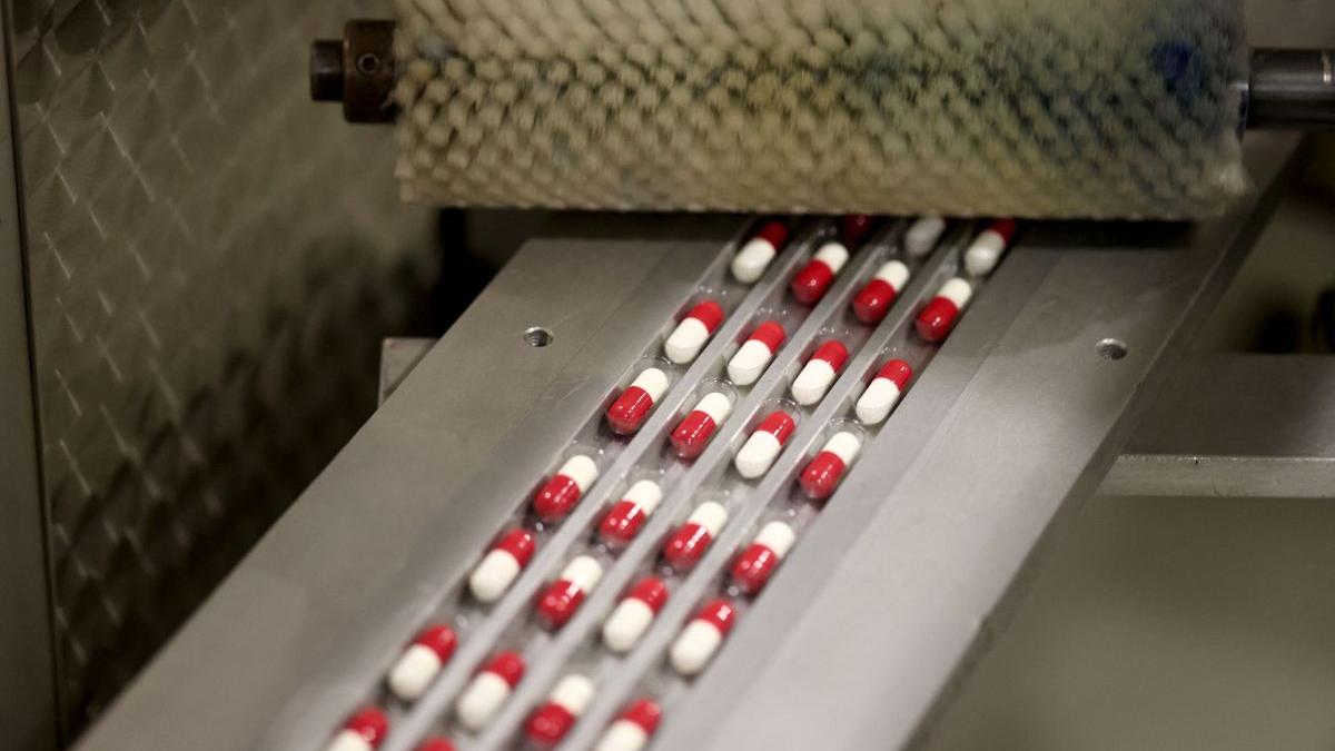 Primele măsuri în criza de medicamente. Paracetamolul și 12 tipuri de antibiotice, interzise la export