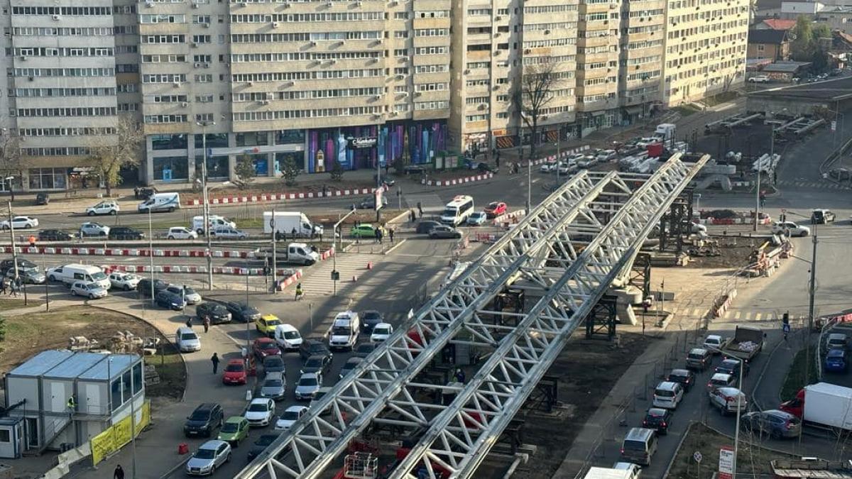 Nicușor Dan anunță restricții de trafic în zona pasajului Doamna Ghica