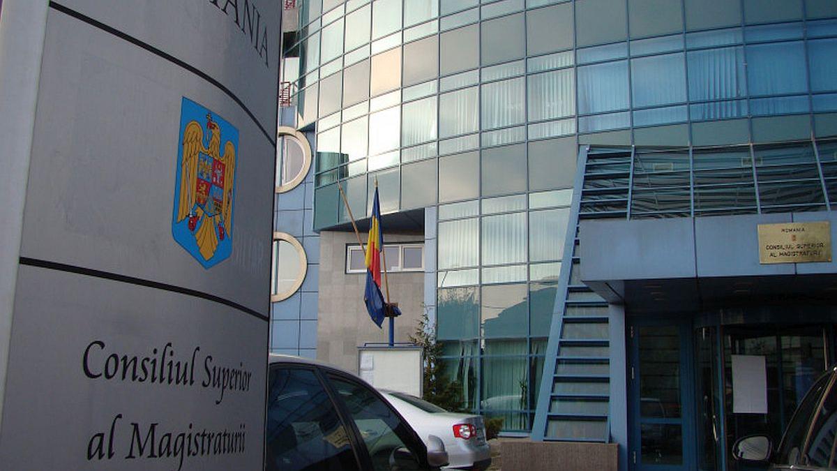 Zeci de cereri de pensionare, pe masa CSM, în a doua ședință de anul acesta a Secției pentru Judecători
