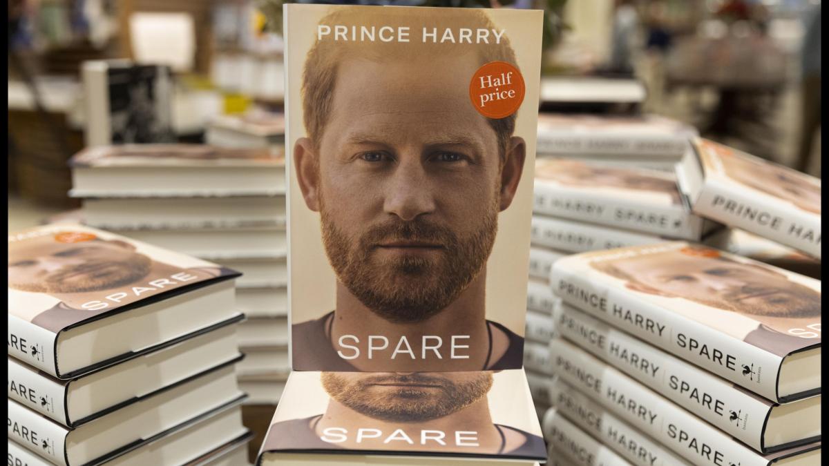 Vânzări RECORD ale cărții de memorii "Rezerva". Popularitatea prințului Harry scade dramatic în Marea Britanie