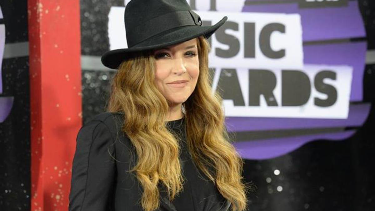Lisa Marie Presley, fiica lui Elvis, a murit la vârsta de 54 de ani