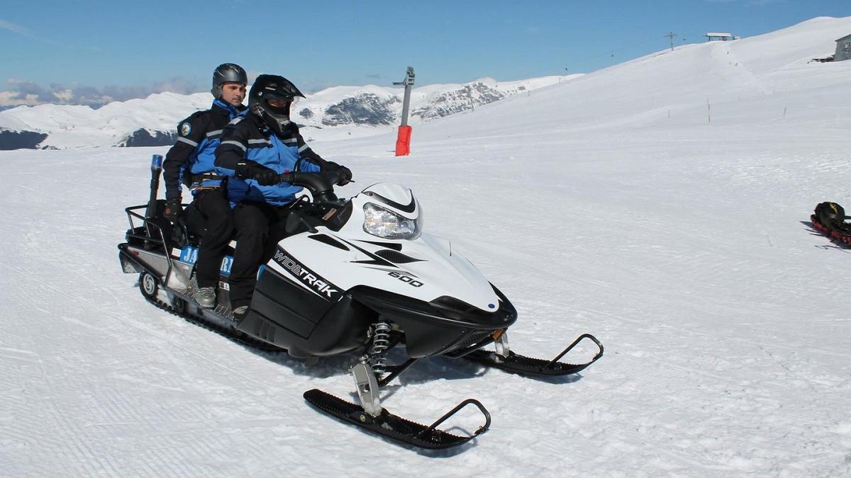 Turiști polonezi, salvați în Bucegi de jandarmii montani 
