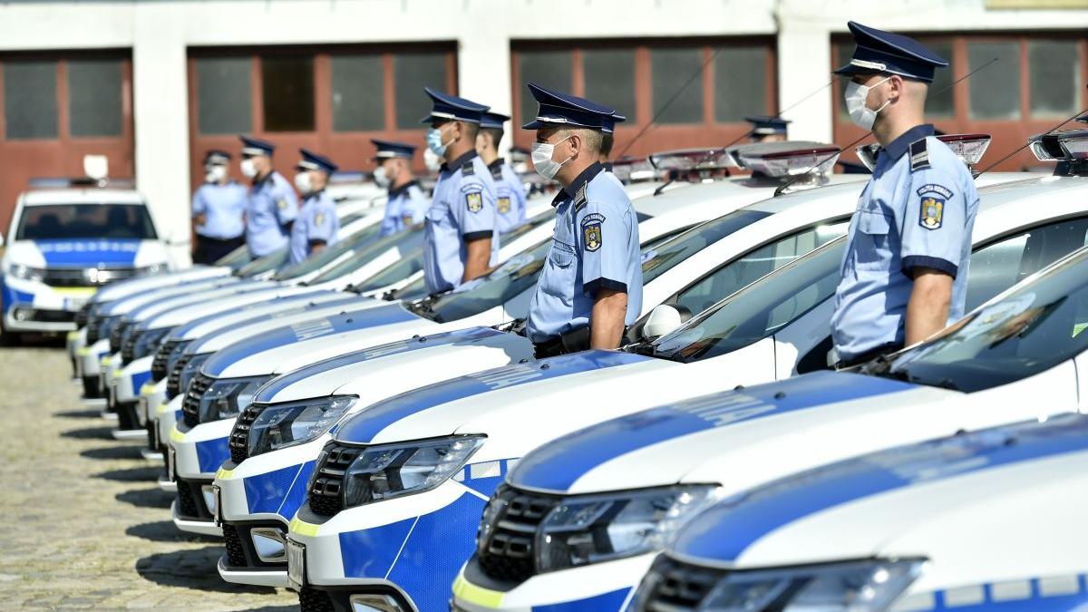 Ministerul de Interne nu crede în electrificare. Poliția își cumpără 700 de mașini pe benzină și motorină