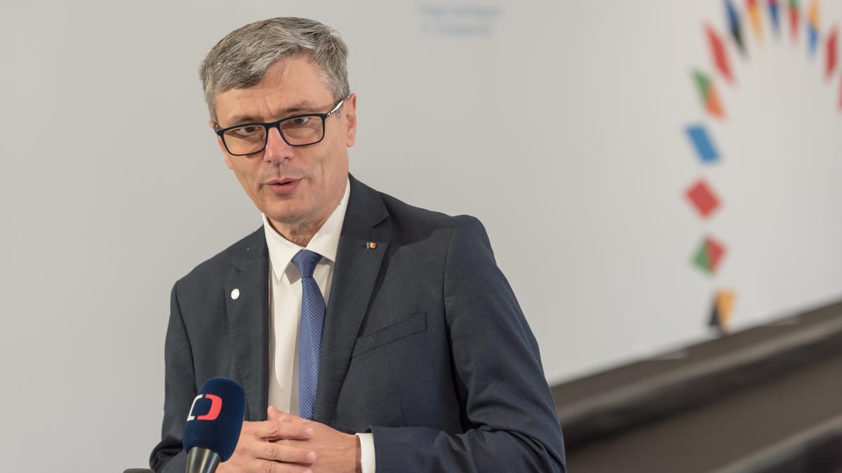 Raportul lui Virgil Popescu după accidentul de la mina Jilț: Trei persoane au decedat, principala cauză fiind tocmai folosirea acestui vehicul de transport marfă pentru transportul persoanelor