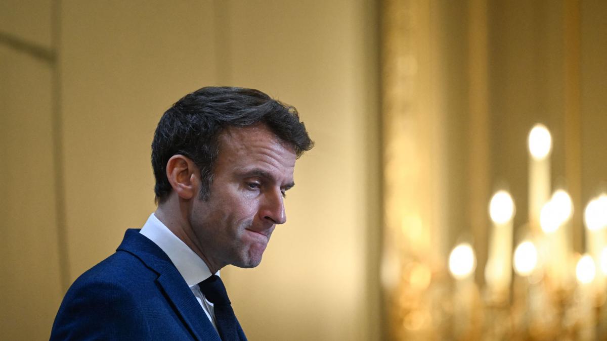 Emmanuel Macron, rezervat cu privire la oferirea de avioane militare Ucrainei