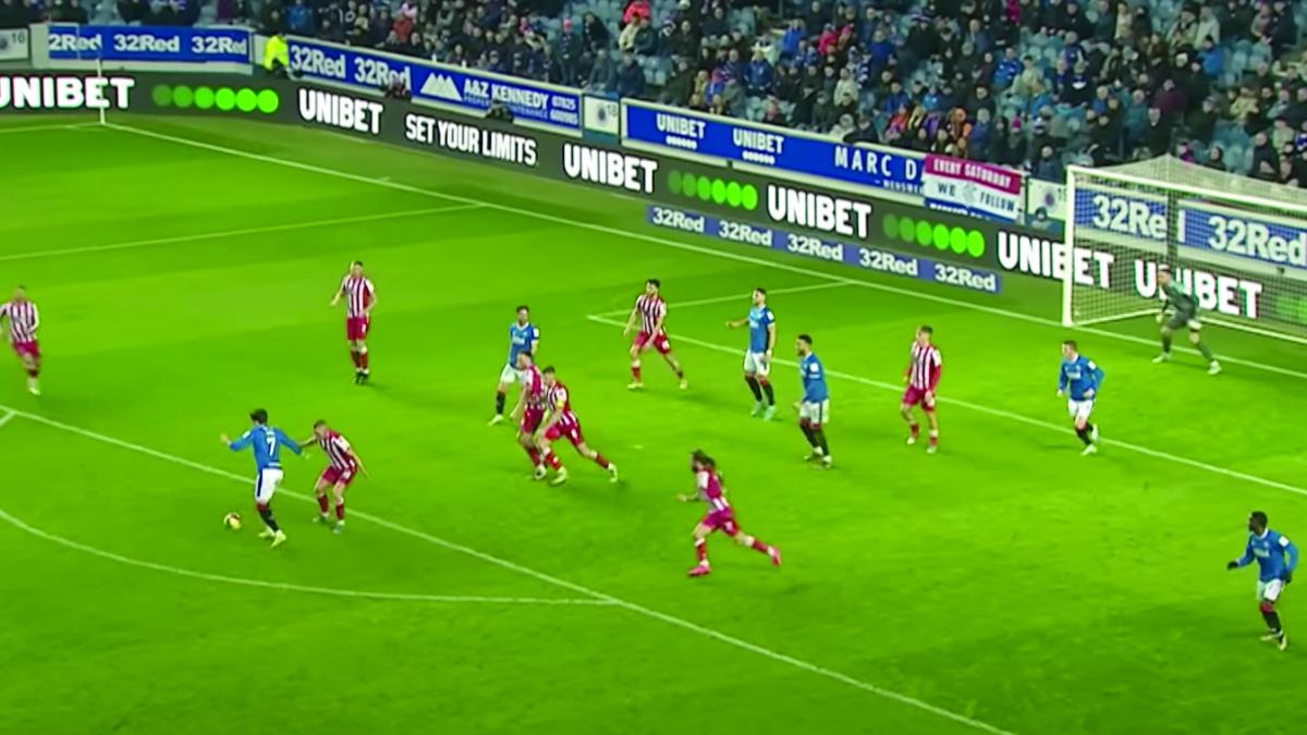A revenit Ianis Hagi