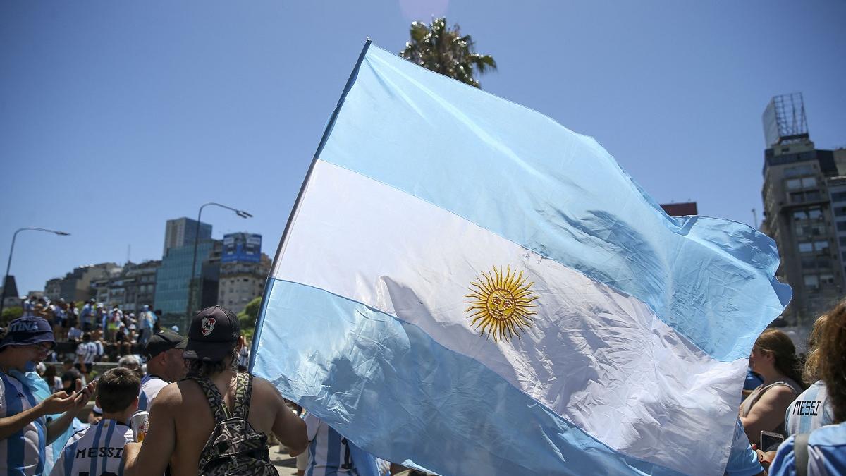 Pe fondul inflației galopante, Argentina lansează o nouă bancnotă de 2.000 de pesos