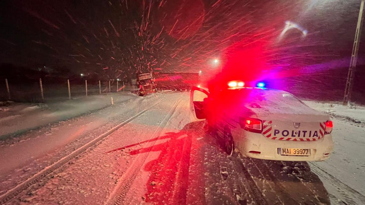 MAI: 11.000 de angajați ai ministerului pregătiți să intervină, în contextul alertelor meteo