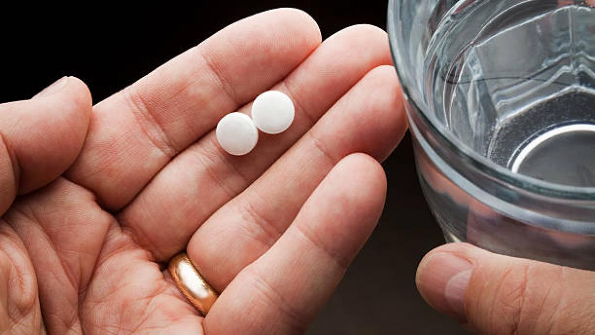 Românii, mari amatori de medicamente. Au cheltuit 1,4 miliarde de euro în 2022 pe tratamente fără rețetă