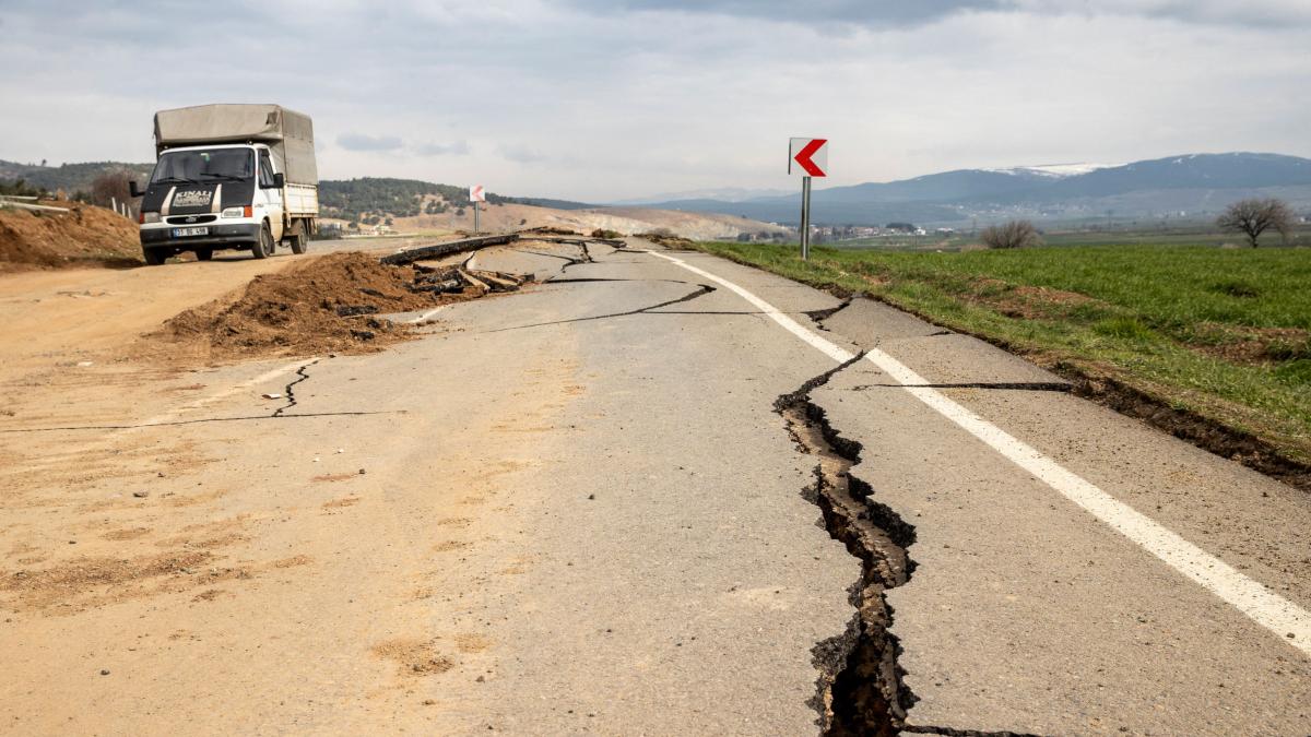 Cum arată falia lăsată în urmă de cutremurul din Turcia