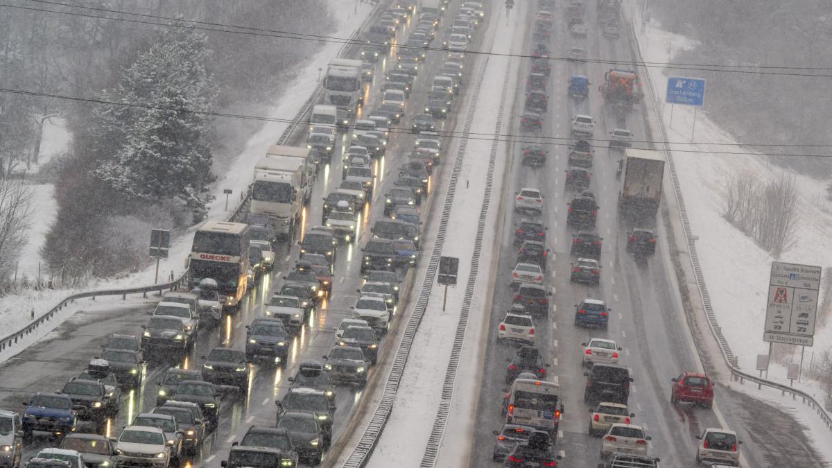 Italia și Germania blochează planul UE de interzicere a producţiei de vehicule cu ardere internă