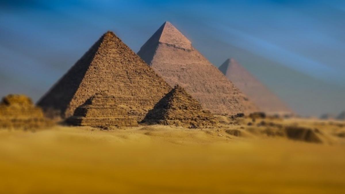 Oamenii de știință dezvăluie un coridor ascuns în Marea Piramidă din Giza