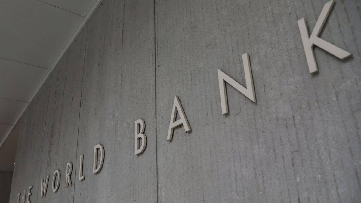 Banca Mondială a suspendat temporar discuțiile privind viitorul angajament cu Tunisia