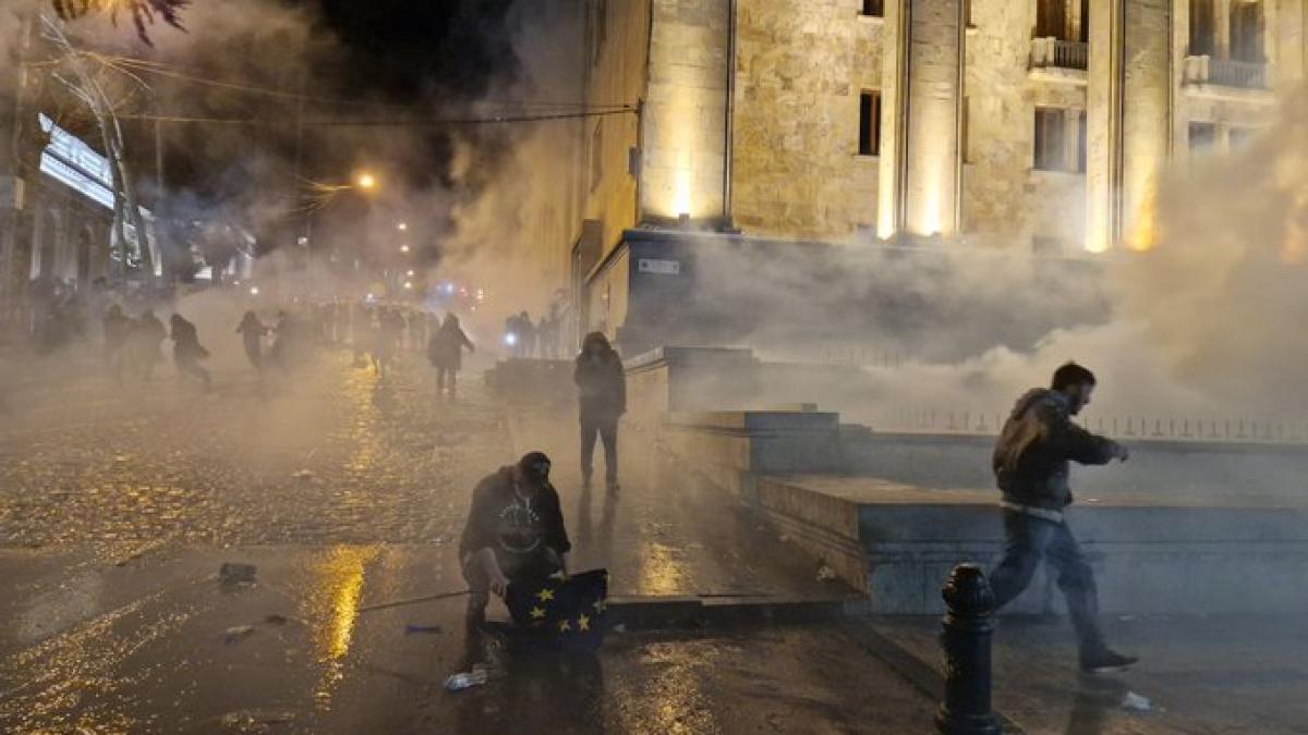 Proteste violente în Georgia 