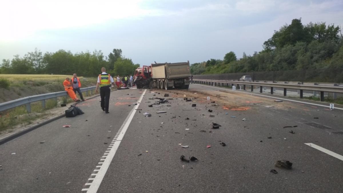 Accident cu zeci de mașini pe o autostradă din Ungaria din cauza unei furtuni de praf