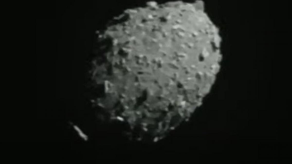 Un asteroid de mărimea unei piscine olimpice s-ar putea ciocni cu Pământul de Ziua Îndrăgostiţilor,în 2046