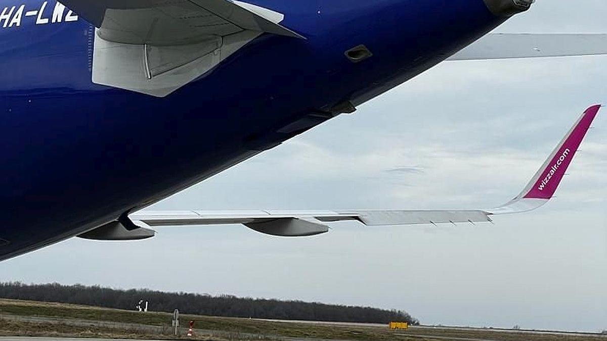 Incident aviatic în România! Două avioane s-au izbit între ele înainte de decolare, la Suceava