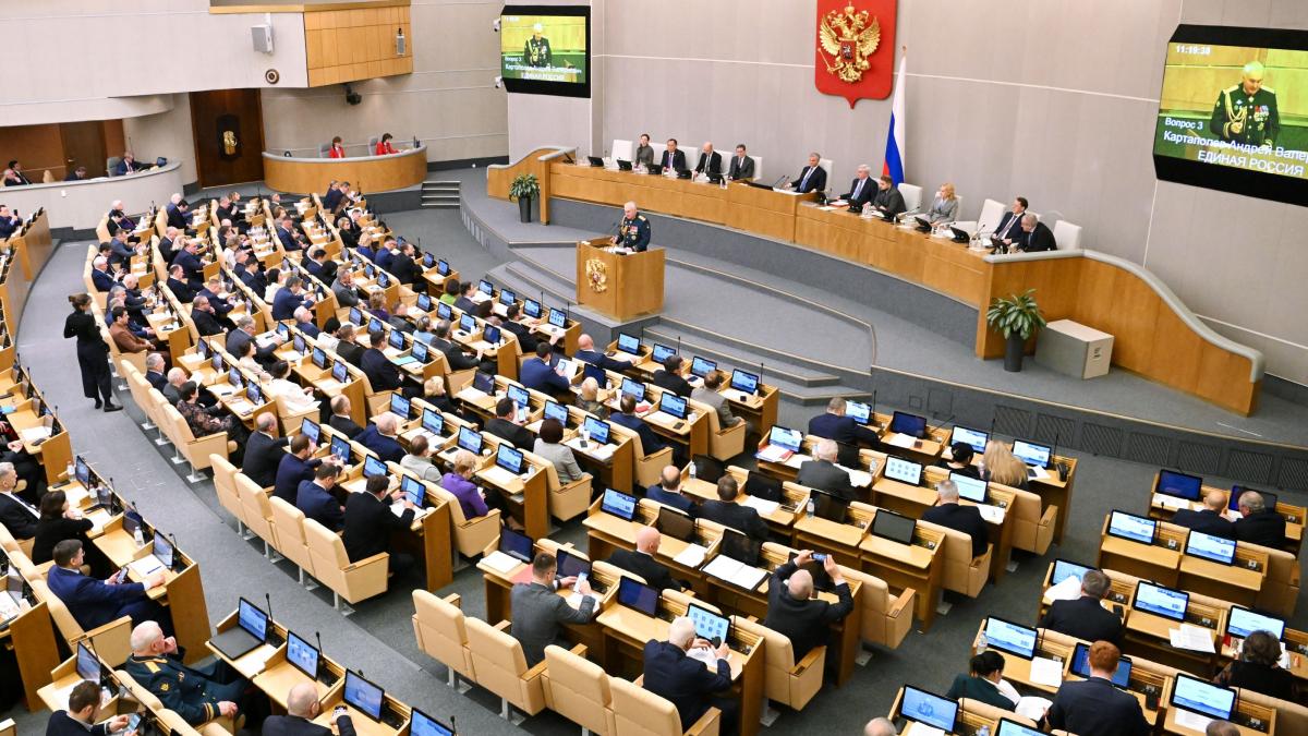 Rusia introduce pedepse severe pentru discreditarea grupărilor militare