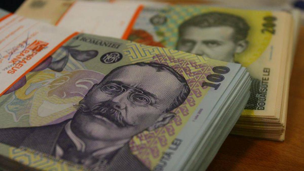 Facturi fictive. O bucureșteancă a dat unui bărbat 85.000 de euro!