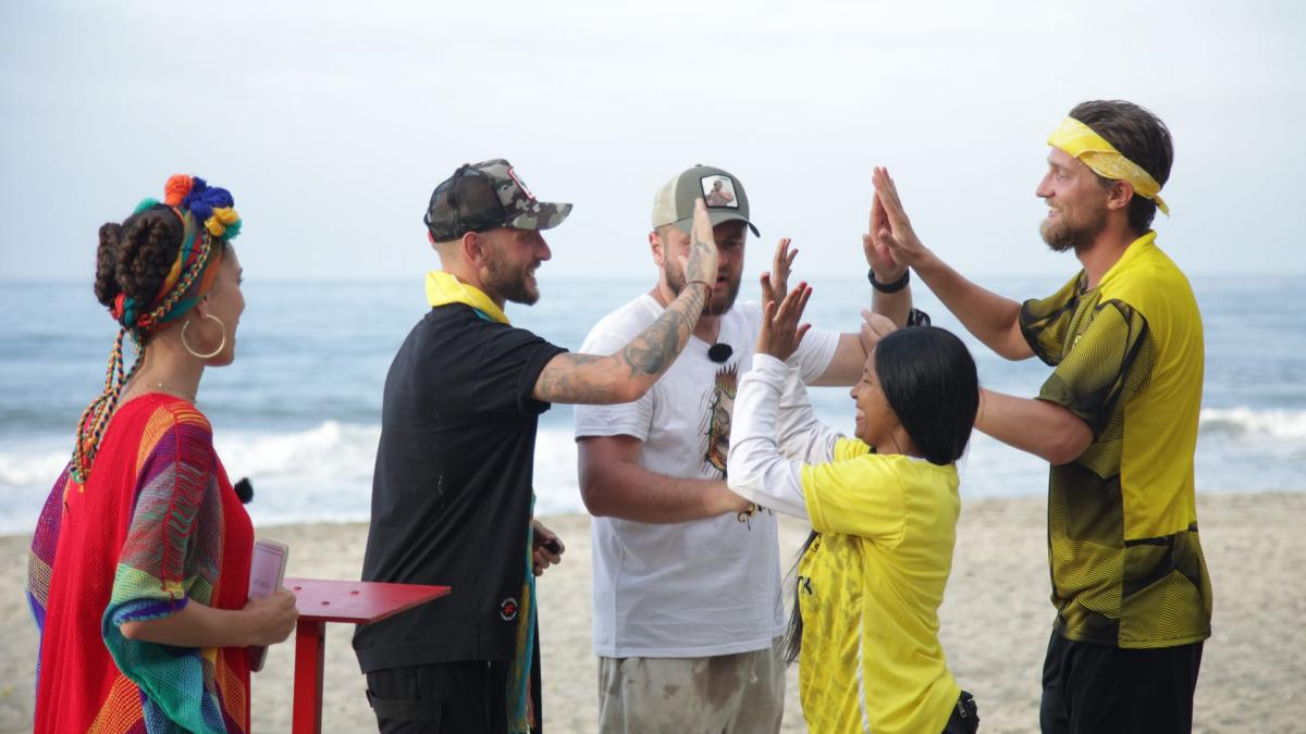 Concurenții America Express dau startul carnavalului în Barranquilla, orașul unde se desfășoară al doilea cel mai mare eveniment de acest gen din lume. Ediția de ieri seară, lider de audiență