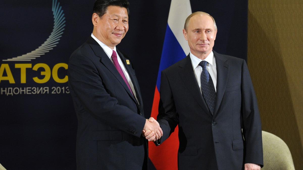 Vladimir Putin l-a primit pe Xi Jinping la Kremlin