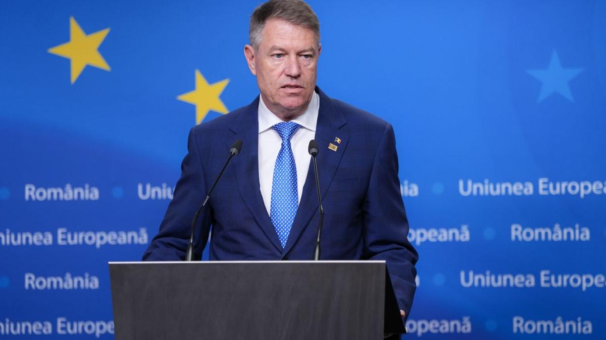 Iohannis, despre reforma pensiilor: Pensionarii au dreptul la pensia lor, o pensie din care pot trăi