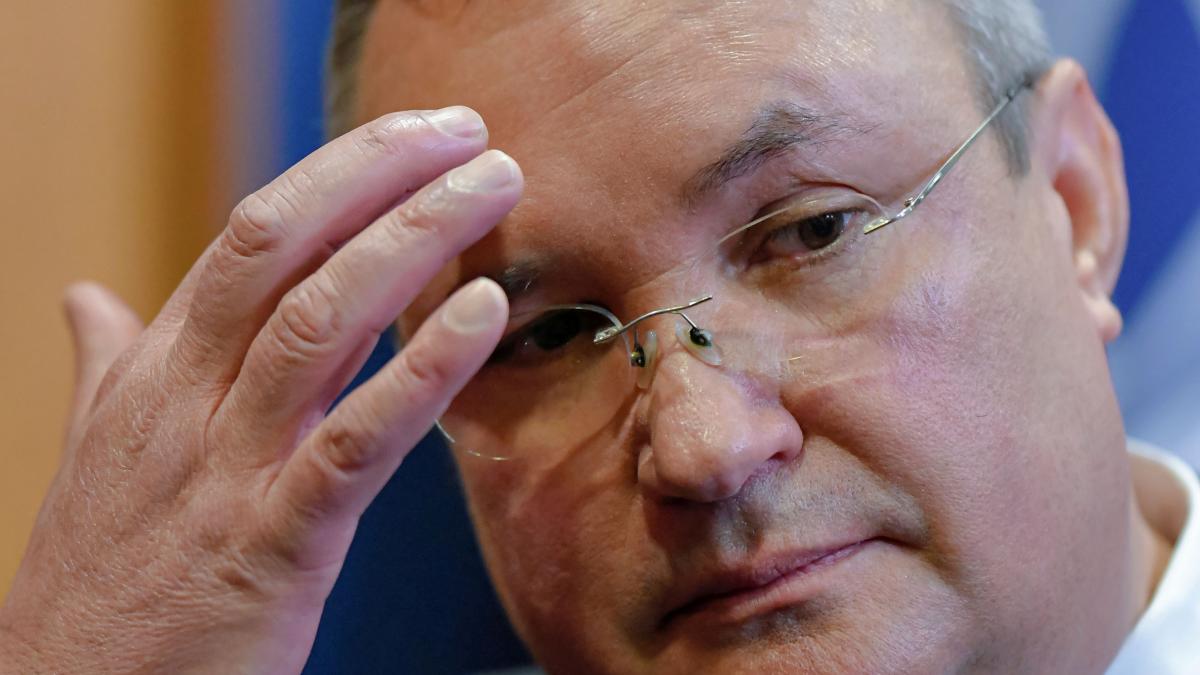 USR îl cheamă pe Ciucă în Parlament: Să explice de ce vrea ca românii să piardă banii prin PNRR