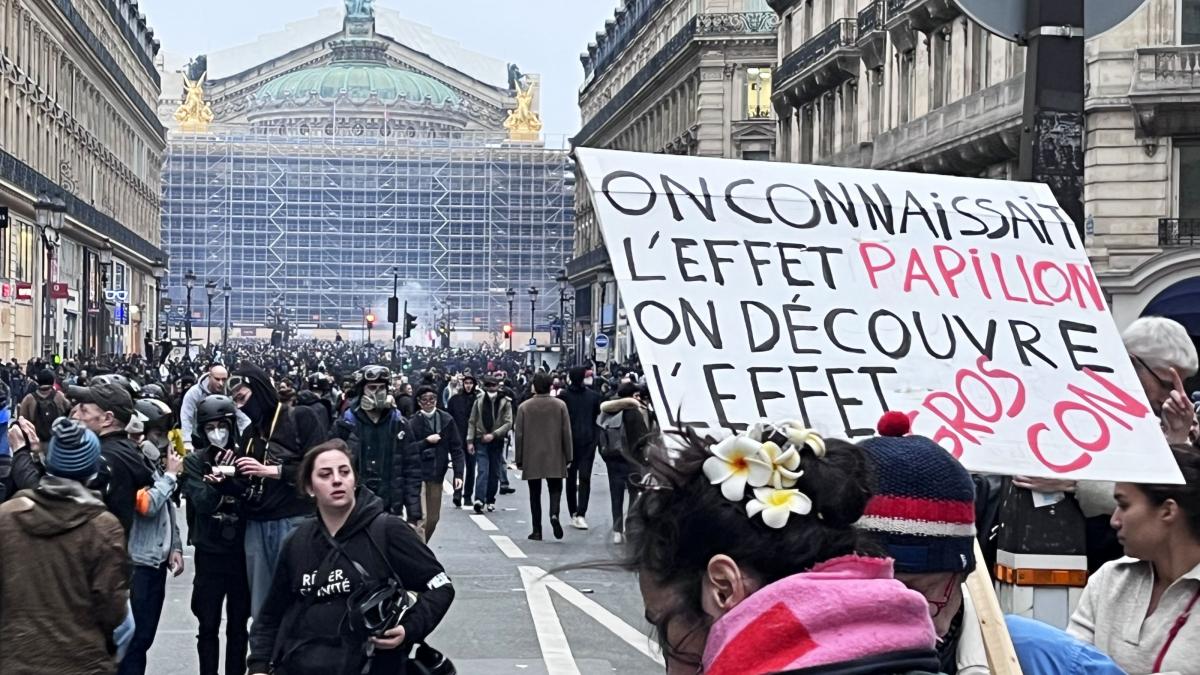 Franța, paralizată de proteste. Manifestanții au ieșit din nou în stradă