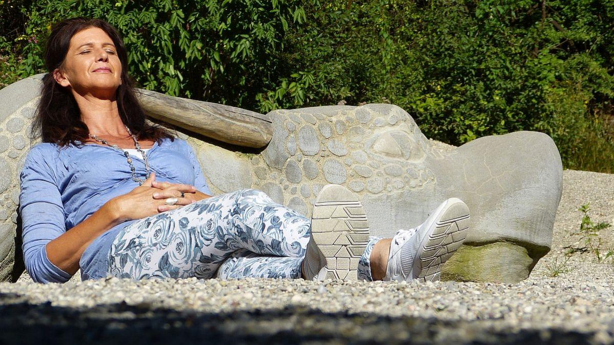 10 remedii de a reduce simptomele menopauzei 