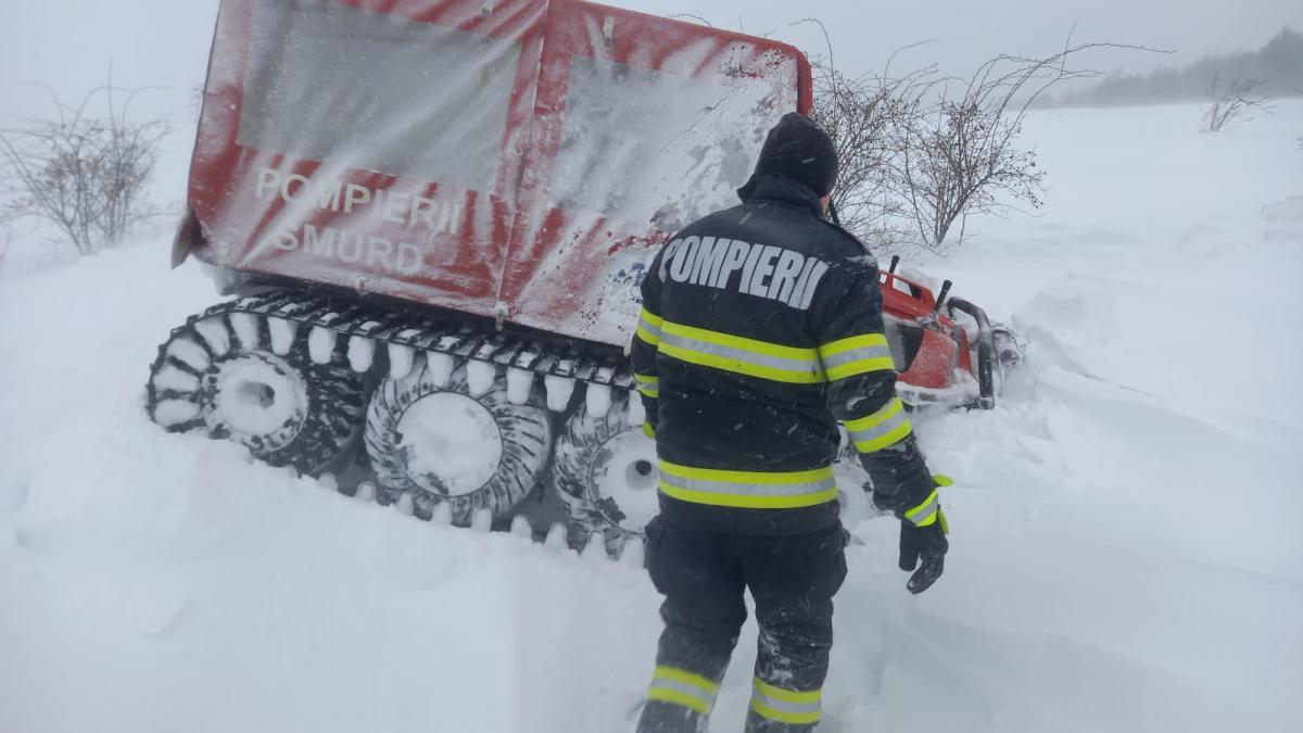Ninsorile continuă în mai multe zone ale țării. 8 județe afectate de vreme rea în ultimele 24 de ore