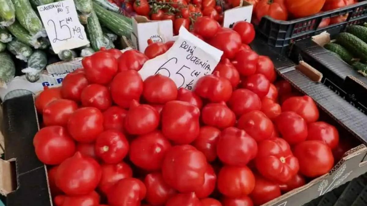 Prețul roșiilor românești explodează. A ajuns mai mare decât al cărnii de miel 