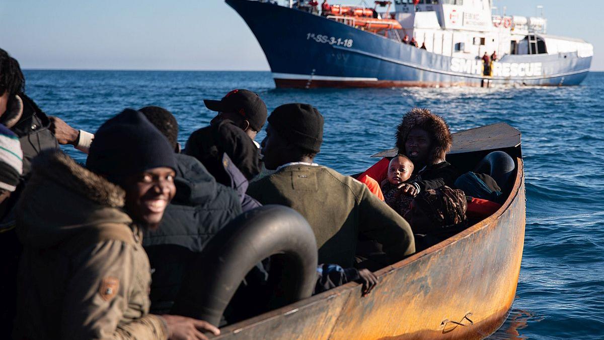 Intervenție a pazei de coastă din Italia pentru salvarea a 1.200 de migranți