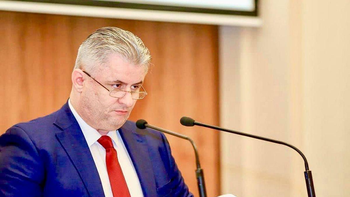 Director găsit de ANI  „pe plus” cu un milion